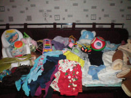 четыре пакета вещей в отл. сост. меняю на памперсы