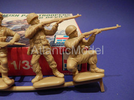 Солдатики 1/32 ESCI Красные дьяволы Третий 7 фигур 8