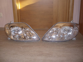 Фары для Toyota corolla