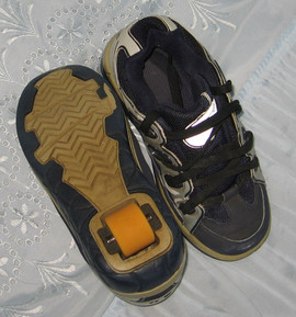 Роликовые кроссовки р.35