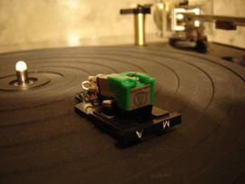 Легендарный роликовый проигрыватель винила Garrard Zero 100. 2