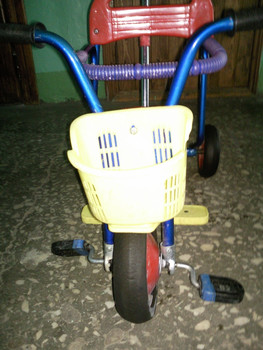 Продам детский трехколесный велосипед 4