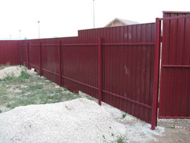 Заборы из профнастила.