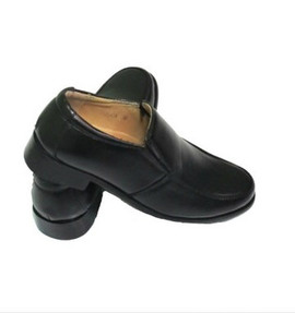 Продаю туфли для мальчика