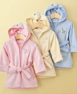 Продам Халатик 0-9мес.