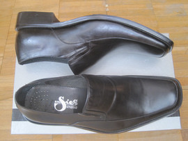 Новые чёрные кожаные туфли без шнурков на широкую большую ногу