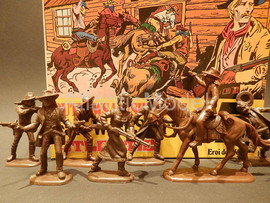 Солдатики 1/32 Atlantic Бандиты и Шерифы третий 9