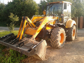 Сдаем в аренду экскаваторы-погрузчики