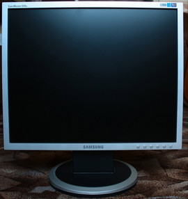 Монитор Samsung SyncMaster 940N 19"