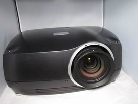 Продам яркий проектор Projectiondesign F3 SX+ для просмотра филь