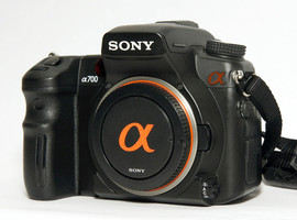 ОТЛИЧНЫЙ ФОТОАППАРАТ SONY DSLR A700 BODY КАК НОВЫЙ