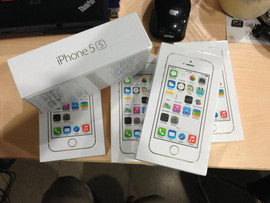Apple iPhone 5S 16 Гб всего за $ 450, Купить 3, получи 1 бесплат