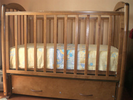 Продам детскую кроватку