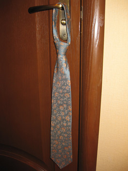 Шелковый галстук от Hugo Boss