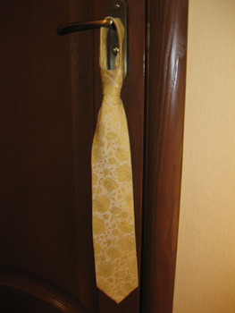 Шелковый галстук от Нugo Boss