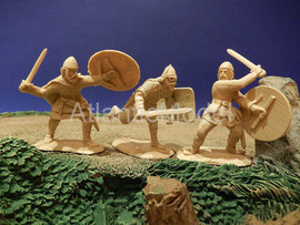 Солдатики 1/32 CONTE Викинги 3 шт Первый комплект 2