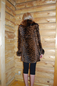 леопардовое пальто 42-44 размера в иделаьном состоянии. производ