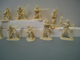 Солдатики 1/32 Armies in Plastic Чероки 12 Индейцы 5