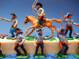 Солдатики 1/32 Timpo Ковбои Второй набор 9 фигур