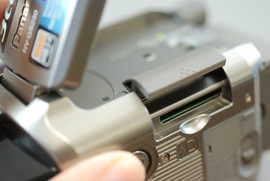 Видеокамера Panasonic NV-GS230EE-S 3