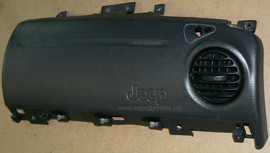 Накладка подушки безопасности AIRBAG пассажира Jeep Liberty Cher
