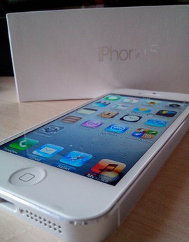 Продам Apple iPhone 5 (16Gb)
