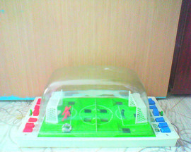 продам детский настольный "МИНИ - ФУТБОЛ"