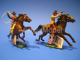 Солдатики 1/32 Britains Конные ковбои 2 фигуры 5