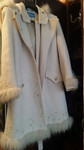 Новое шерстяное белое пальто с капюшоном с ручной вышивкой 70 %