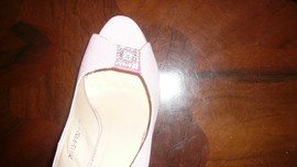 Срочно продам босаножки