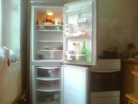 Продаю Холодильник 2