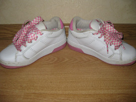 Продам роликовые кроссовки фирмы Heelys 2