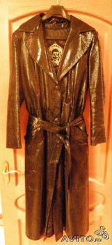 Кожаный утепленный длинный плащ