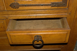 Шкаф дубовый 6