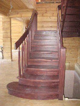 Деревянные лестницы (по индивидуальным заказам).
