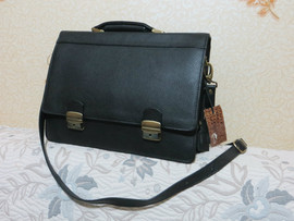 Продам новый кожаный портфель