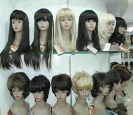 Дешевые парики и шиньоны из натуральных волос в Москве. Огромный
