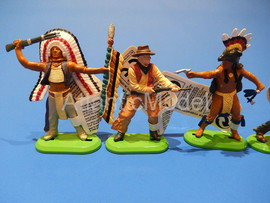Солдатики 1/32 Britains Индейцы ковбои серии 1971 3