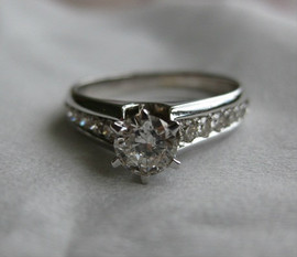 Новое кольцо с бриллиантами