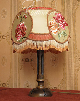 Настольная лампа