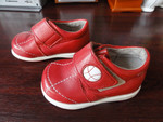 Продам детские кожаные красные ботиночки 19 размера