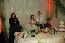 Ведущая на свадьбу,юбилей в Краснодаре. Музыкальное сопровождени