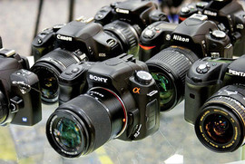 КУПЛЮ ФОТОАППАРАТЫ, ОБЪЕКТИВЫ, ВСПЫШКИ и ШТАТИВЫ
