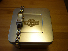 Продам женские часы Fossil