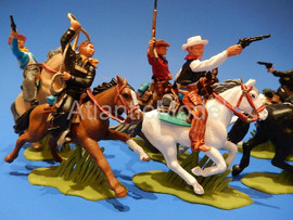 Солдатики 1/32 DSG Ковбои конные ШЕСТЬ фигур NEW