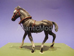 Модели 1/43 Brumm Лошадь для карет В сбруе