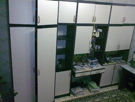 Срочно продаю стенку для спальни