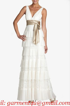 Предложение вечерние платья и красочные