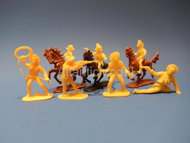 Солдатики 1/32 Hofler Ковбои Желтый цвет 7 фигур в 7 поз №6 2