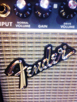 Гитарное комбо Fender 4